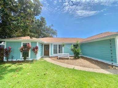 Main picture of 303 Primrose Cir