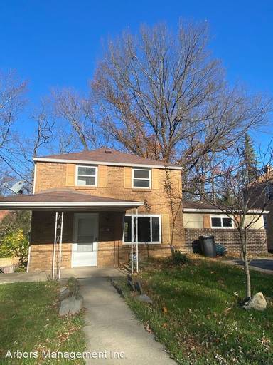 Main picture of 302 Macfarlane Dr