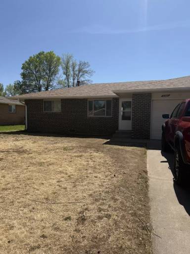 Main picture of 3303 E Locust St