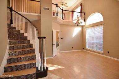 Main picture of 100 Morning Star Ct
