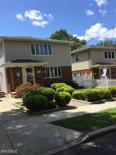 Main picture of 124 Kelvin Ave