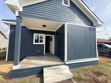 Main picture of 7909 Ford St