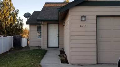 Main picture of 1618 SW Rimrock Way