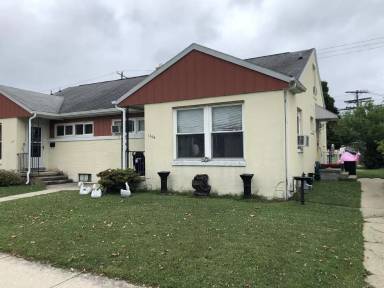 Main picture of 1208 E Poplar St
