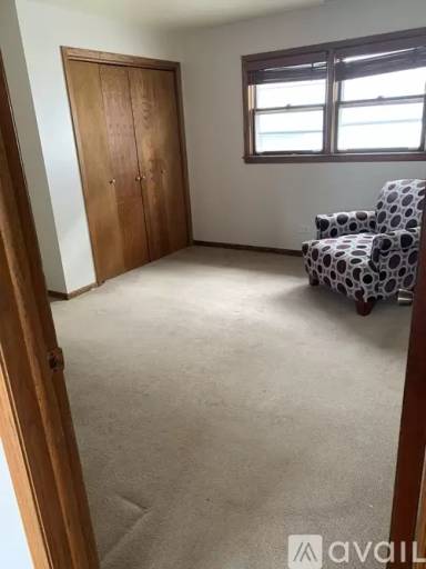 Main picture of 3538 N Kilbourn Ave