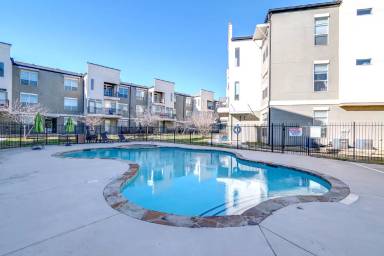 Main picture of Outpost