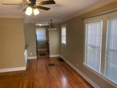 Main picture of 668 S Barbee Way