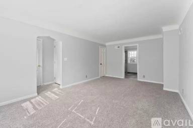 Main picture of 1110 S Main Ave