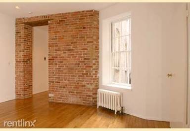 Main picture of 320 E 91st St