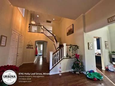Main picture of 8741 Holly Leaf Dr