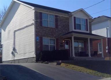 Main picture of 120 Montmullin St