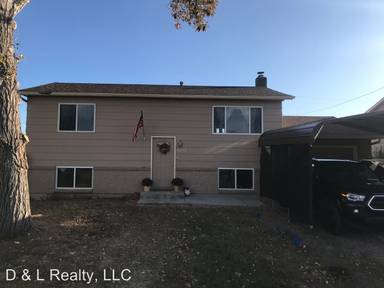 Main picture of 1652 Kensington Dr