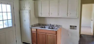 Main picture of 2501 Campbell St