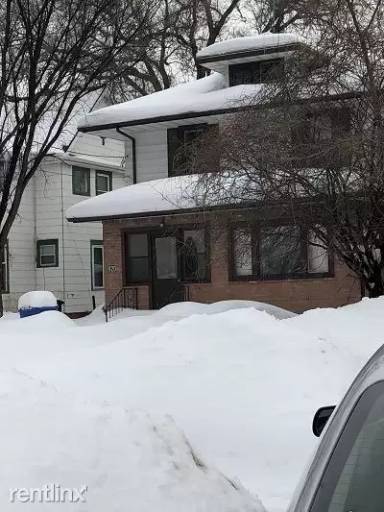 Main picture of 920 11th Ave N