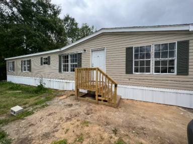 Main picture of 2181 Poinsettia Ave