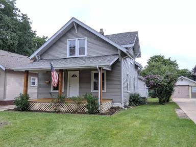 Main picture of 536 Lawn Dr