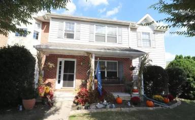 Main picture of 641 Chickadee Dr