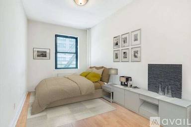 Main picture of 1295 3rd Ave