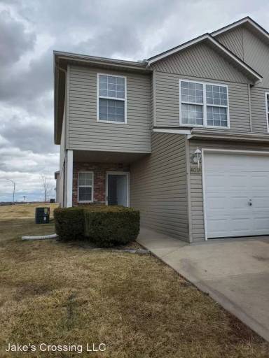 Main picture of 400 SE Chelsey Ln