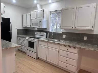 Main picture of 3100 SE 122nd Ave