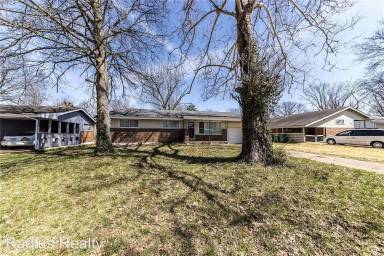 Main picture of 9826 Edgefield Dr