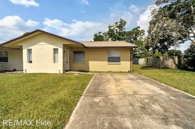 Main picture of 634 Leo Dr