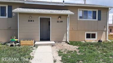 Main picture of 1139 N Washington St