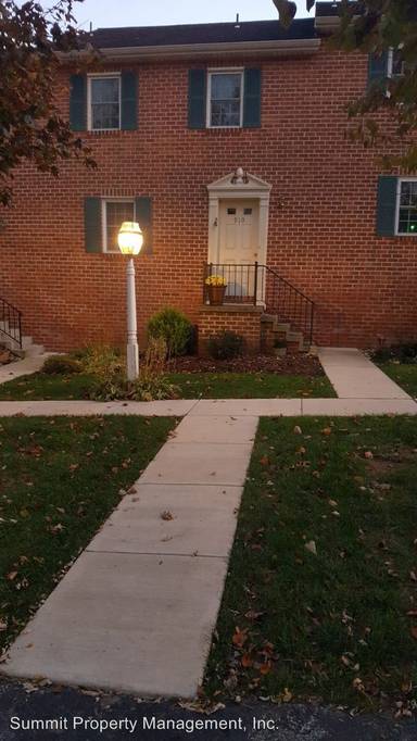 Main picture of 910 Eagle Ln