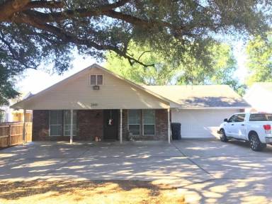 Main picture of 2441 S 2nd St