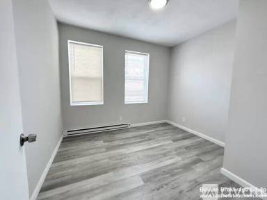 Main picture of 165 Gove St