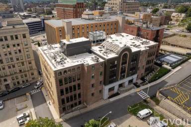 Main picture of 13 Sudbury St