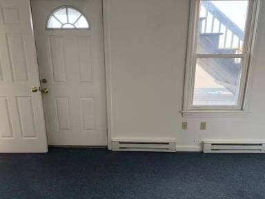 Main picture of 51 Pleasant St