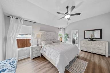 Main picture of 359 Hadley St