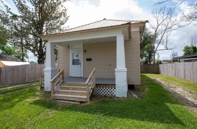 Main picture of 716 Live Oak St