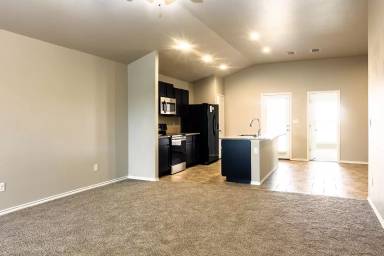 Main picture of 13809 Vernon Ave
