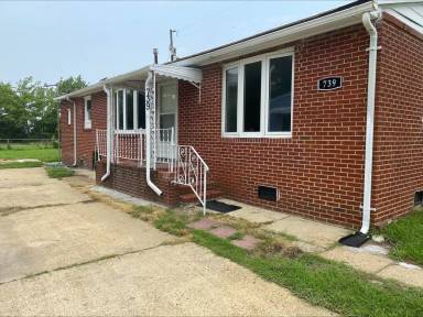 Main picture of 739 Hemlock Ave