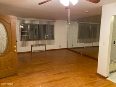 Main picture of 9027 Barr Pl