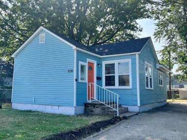 Main picture of 1130 E Easton St