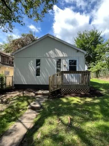 Main picture of 120 Wallace Ave
