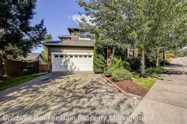 Main picture of 8218 NE 198th St