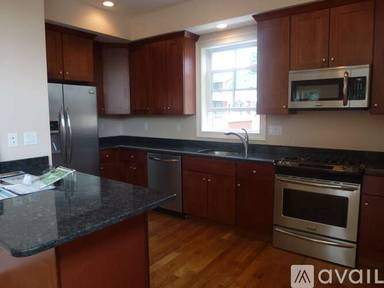 Main picture of 23 Spruce St