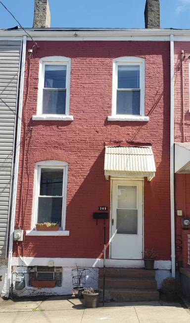 Main picture of 365 44th St