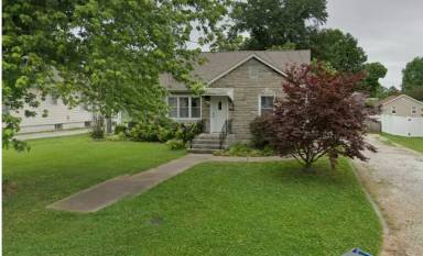 Main picture of 917 N Center St