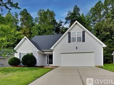 Main picture of 712 Hawthorn Ridge Dr