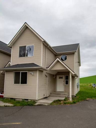 Main picture of 284 NW Clay Ct