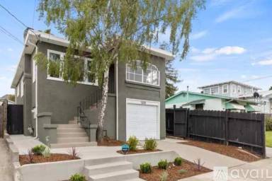 Main picture of 5018 Congress Ave