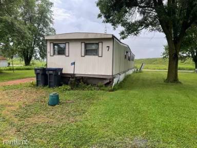 Main picture of 6089 Kennedy St