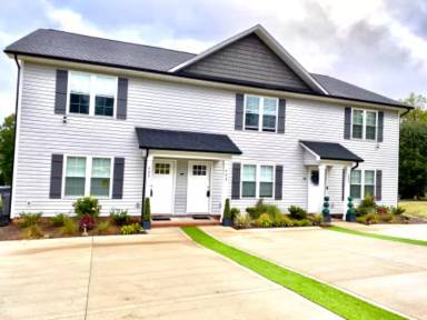 Main picture of 602 W 8th St