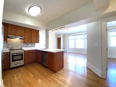 Main picture of 748 Taylor St