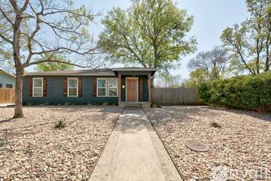 Main picture of 7803 Watson St